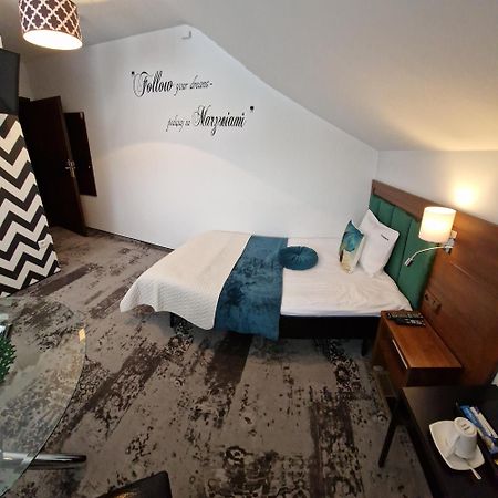 Cynamon Hotel โนวิซอนช์ ภายนอก รูปภาพ