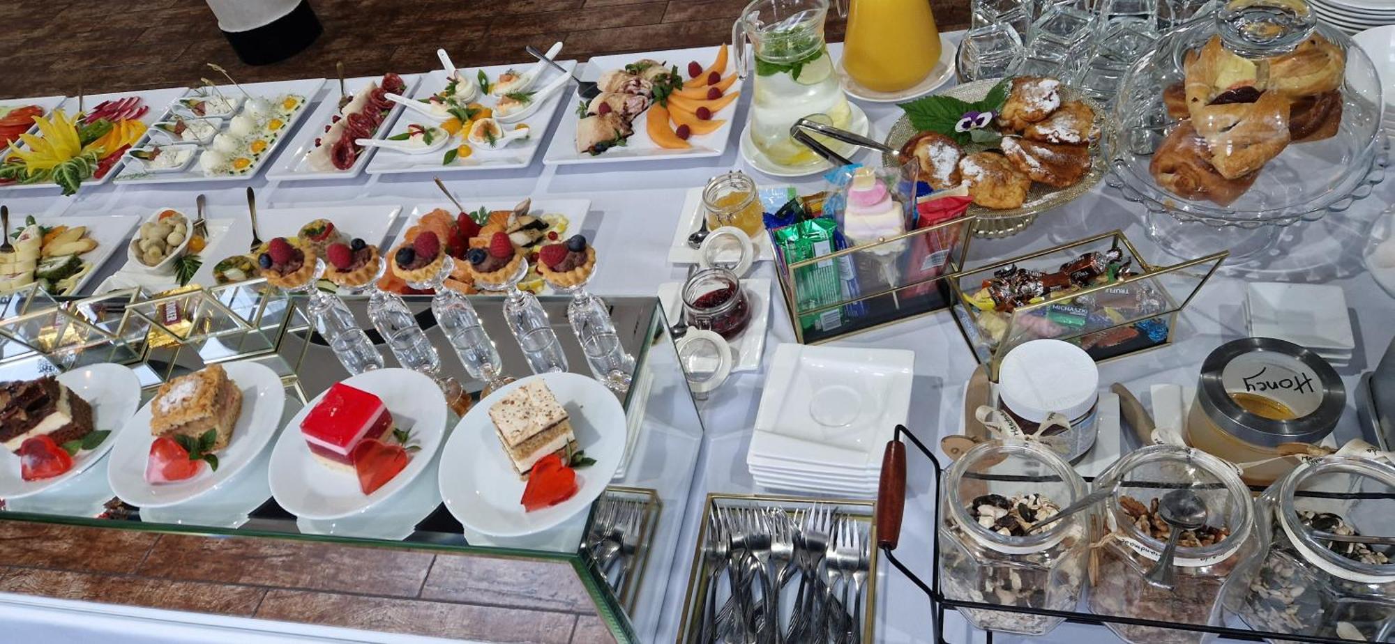 Cynamon Hotel โนวิซอนช์ ภายนอก รูปภาพ