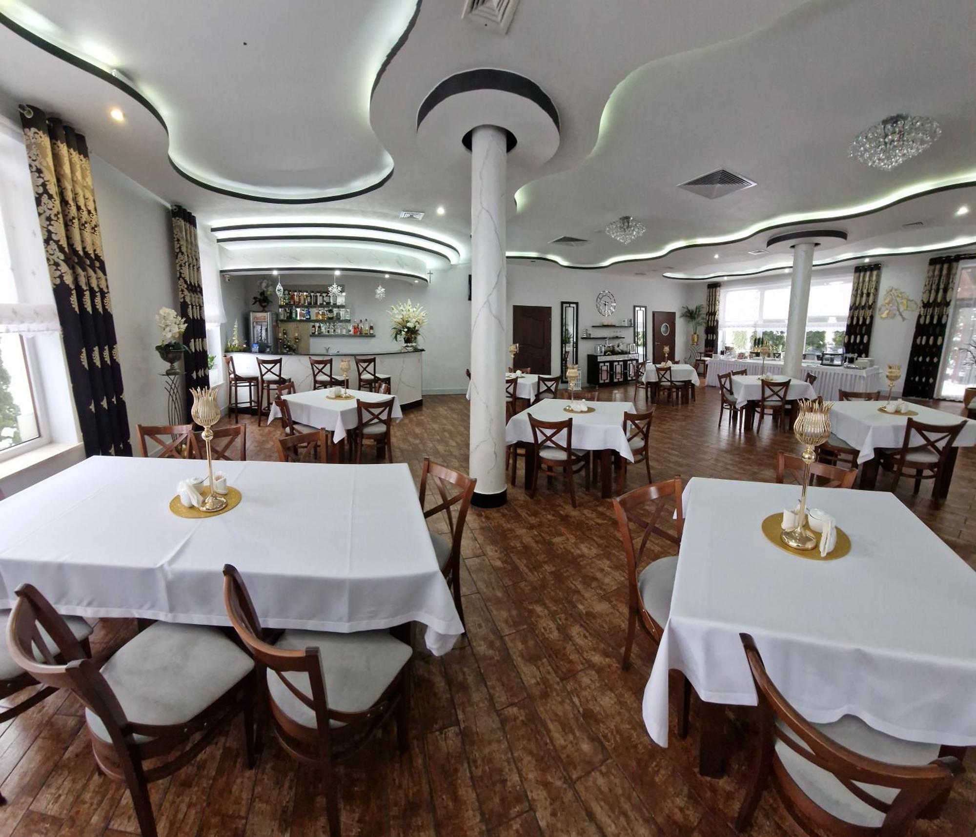 Cynamon Hotel โนวิซอนช์ ภายนอก รูปภาพ