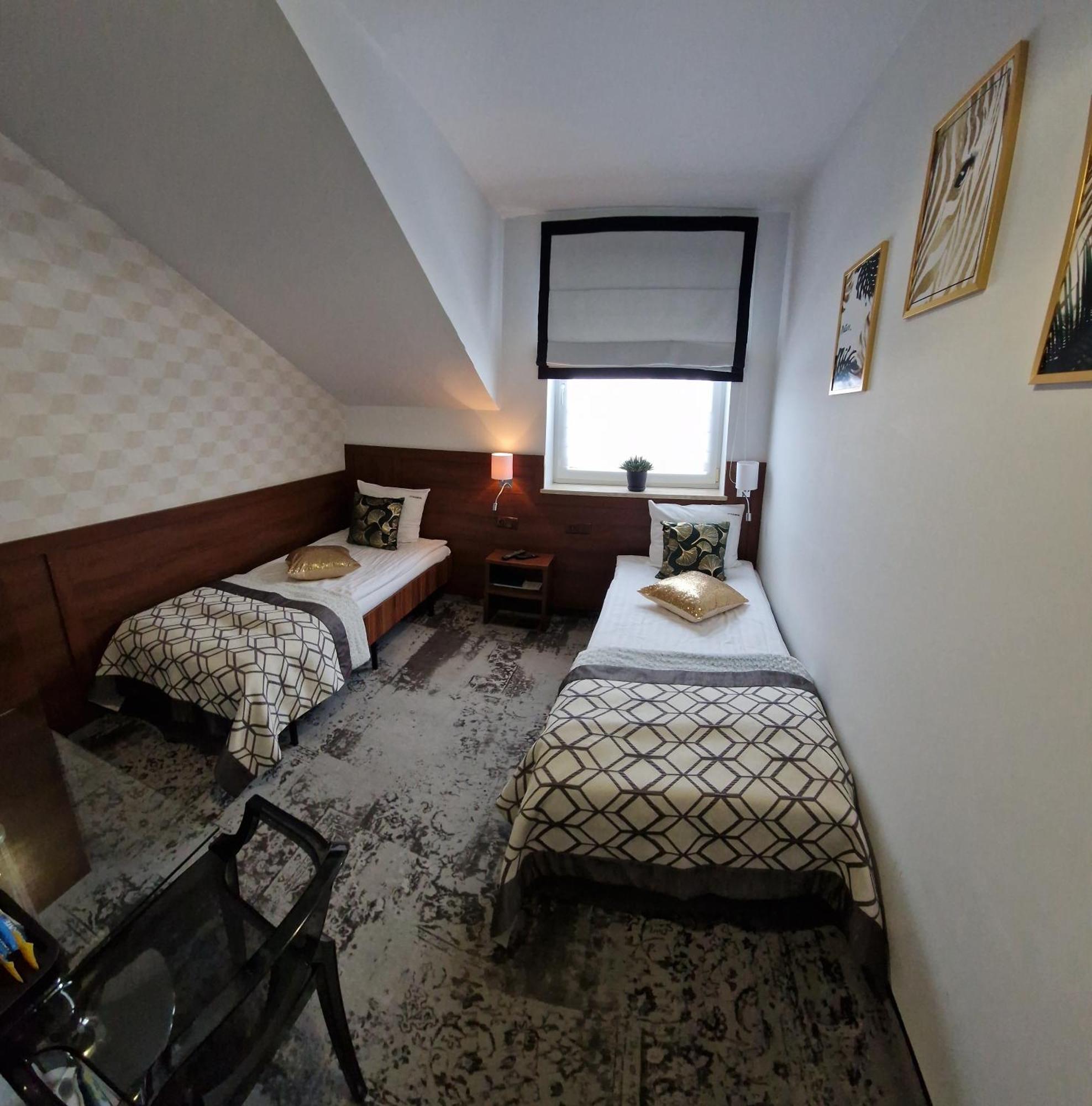 Cynamon Hotel โนวิซอนช์ ภายนอก รูปภาพ