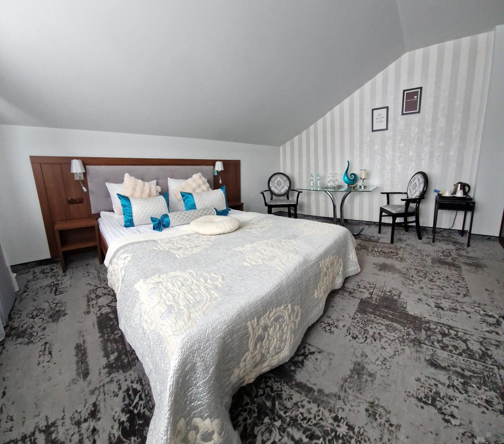 Cynamon Hotel โนวิซอนช์ ภายนอก รูปภาพ